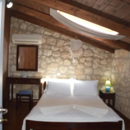 Petrinο Katochori Katokhórion