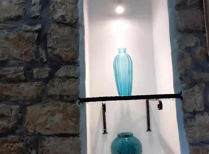 Petrinο Katochori *