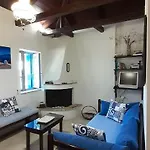 Petrinο Katochori *