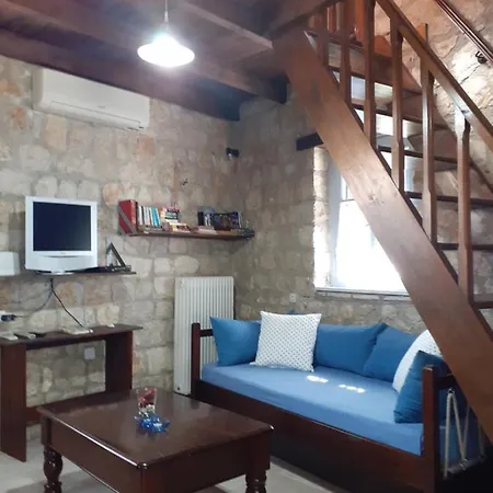 Petrinο Katochori Katokhorion (Lefkada)