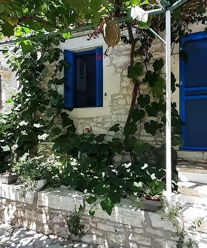Petrinο Katochori 公寓 *